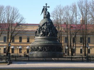 Памятник «Тысячелетие России». Источник: chilyaeva / Наталия Чиляева / Livejournal