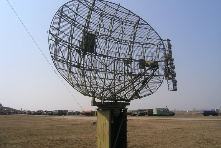 В 1935 году продемонстрирован радар