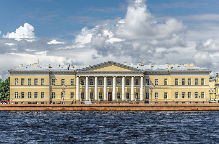 Building of St. Petersburg Academy of Sciences on Vasilyevsky Island (today – St. Petersburg Research Center of the Russian Academy of Sciences)
