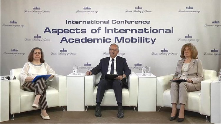 Aspects of International Academic Mobility. Photo: freeze frame of the online broadcast