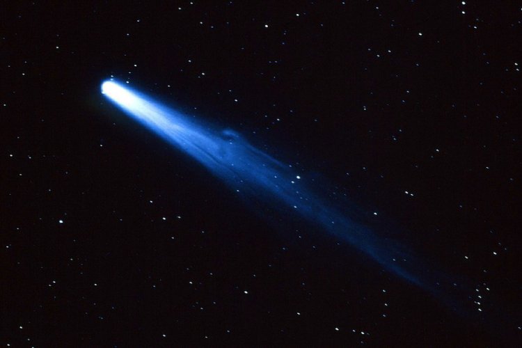 Земля прошла через хвост кометы Галлея