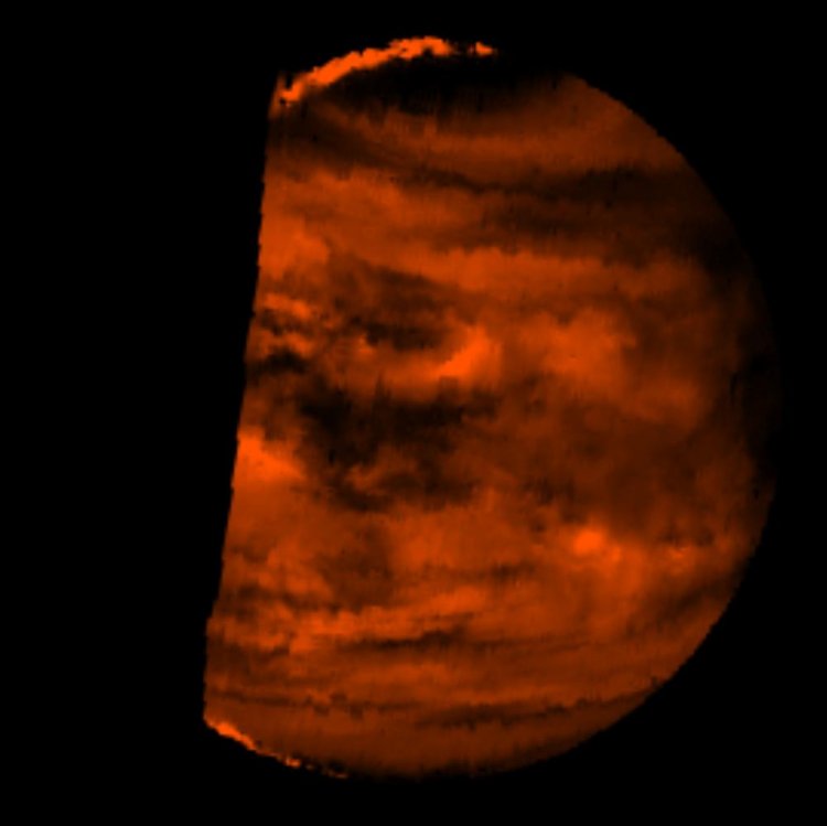 NIR (2.3 µm) image of the atmosphere on Venus obtained by the Galileo probe. Photo source: NASA/JPL, Public domain, WikiMedia