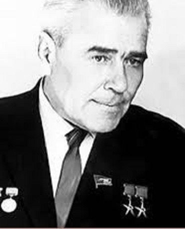 7 ноября 1911 года родился выдающийся конструктор ракетной техники Михаил Кузьмич Янгель