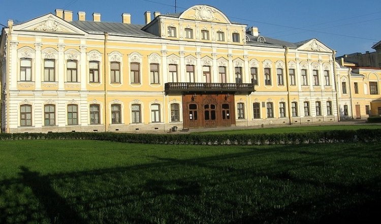 15 октября 1934 года в Ленинграде открылся «Дом занимательной науки» 