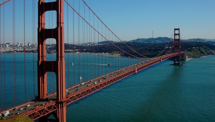 27 мая 1937 года открыли мост «Золотые ворота» в Сан-Франциско