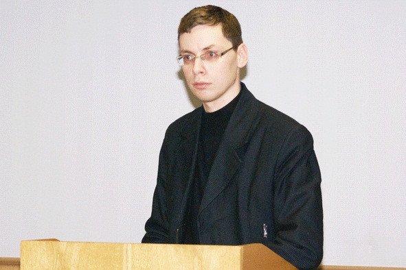 Maksim Aleksandrovich Golovchin – Candidate of Economic Sciences, Senior Researcher of the Laboratory for the Studies of Labor Potential Development Issues of the Federal Budgetary Scientific Institution Vologda Scientific Center of the Russian Academy of Sciences (VolRC RAS)