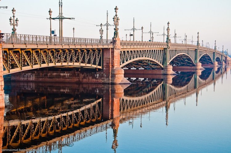 29 мая 1903 года был открыт Троицкий мост через Неву 
