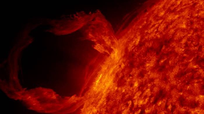 Mass emissions from the Sun. Image source: according to the SDO (Solar Dynamic Observatory, NASA) satellite. 