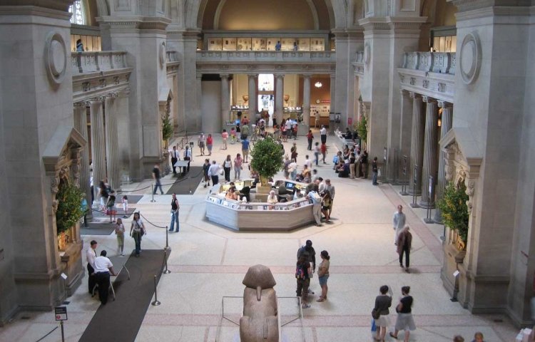 В 1872 г. был открыт Метрополитен-музей в Нью-Йорке