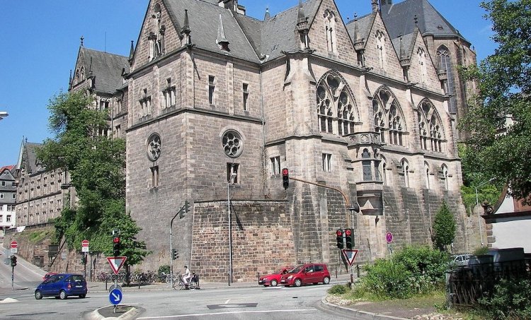 30 мая 1527 года основан университет в Марбурге