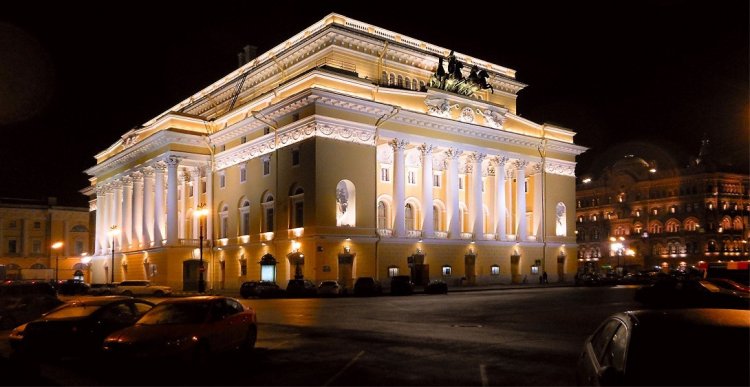 12 сентября 1832 года открылся Александринский театр 