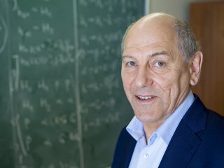 Academician Valery Rubakov on Blazars, Neutrinos and the Neutrinos and Particle Astrophysics Project