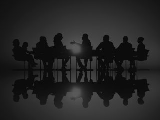 Group of People at the Table. Photo: rawpixel /123RF