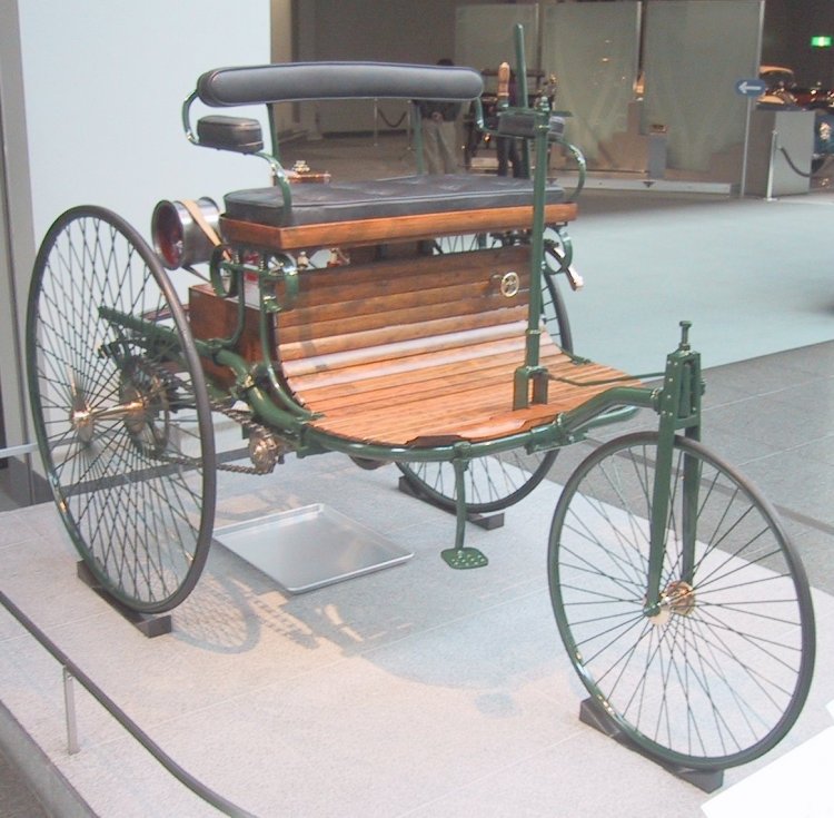 В 1886 г. получен первый патент на автомобиль