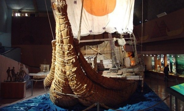 17 мая 1970 началась экспедиция Тура Хейердала на папирусной лодке «Ра-2»