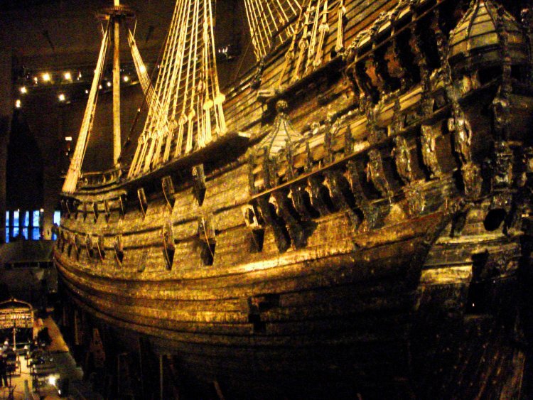 10 августа 1628 года во время первого плавания затонул корабль «Ваза»