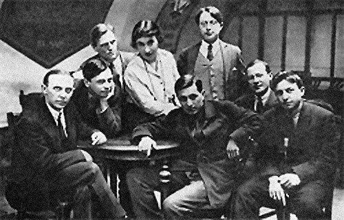 В 1921 г. прошло первое собрание литературной группы «Серапионовы братья»