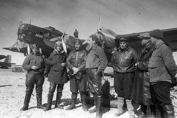 Pilots who rescued the Chelyuskin crew